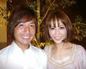 元Jリーガー弦巻拳東元女子サッカー大竹七未の夫の年齢差やタイ人と浮気の過去。「妻は怒ってます」