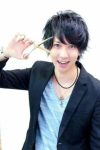 松本拓馬(イケメン美容師)結婚した美人妻の画像や馴れ初め！年収や車は？Wiki風プロフィール(年齢・経歴)！【ナカイの窓】