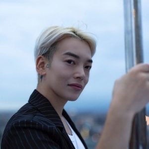 小源寺亮太はポールダンサーでゲイ？彼女(彼氏)や結婚や年収は？wiki経歴(高校・年齢)【情熱大陸】